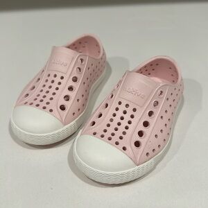 Like new Natives in pink